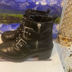 Size 7.5 Women’s black buckle boots.